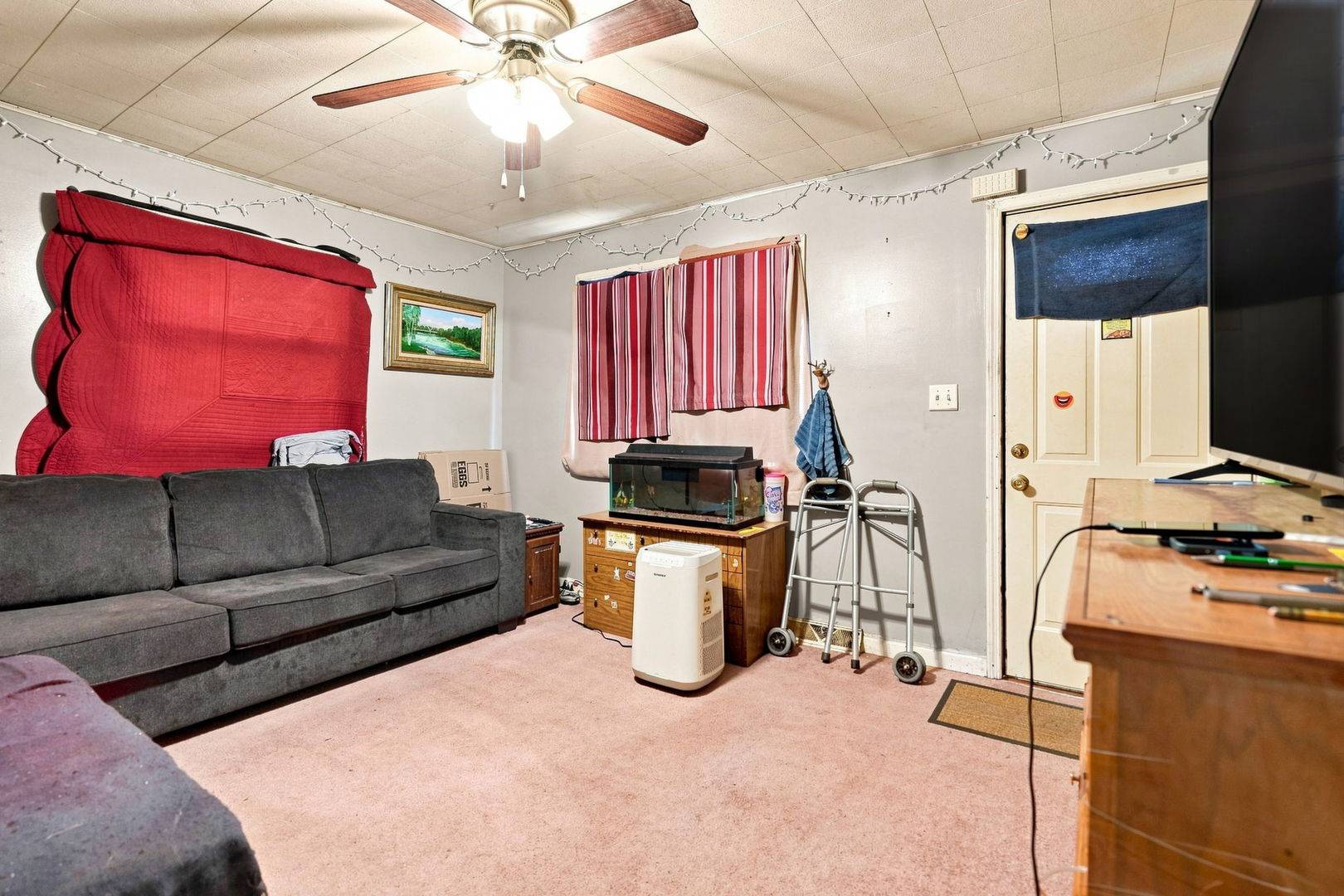 1306 13th AVE, Sterling, IL 60181