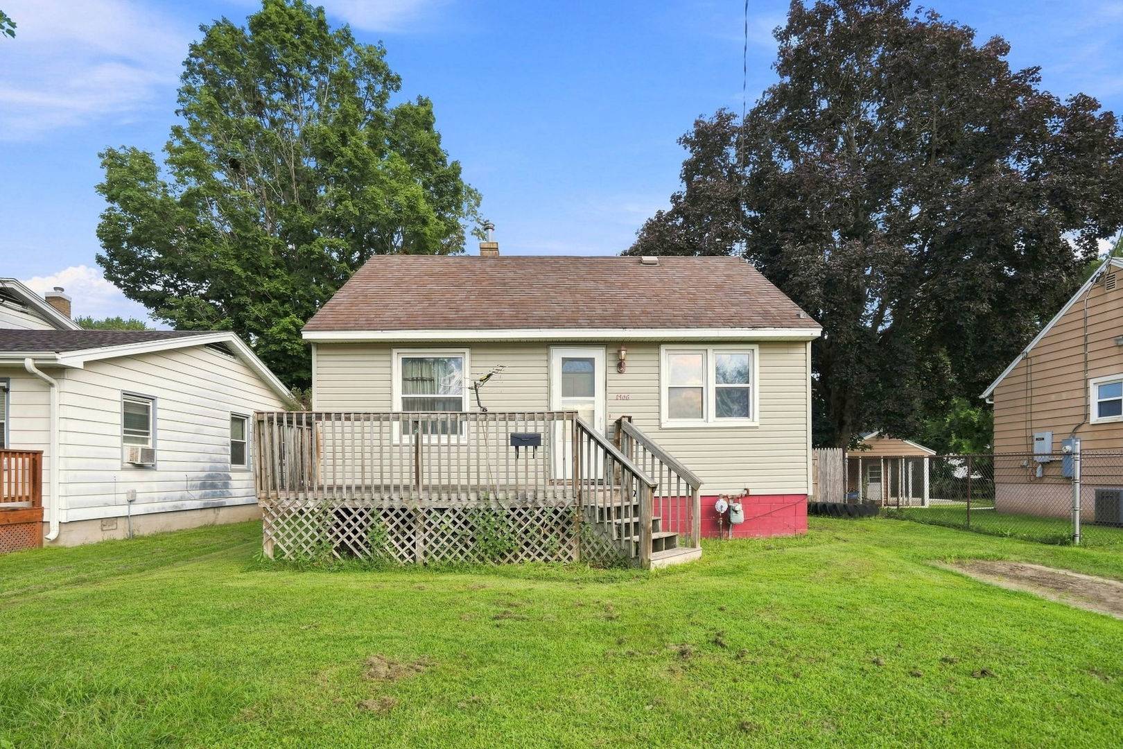 1306 13th AVE, Sterling, IL 60181