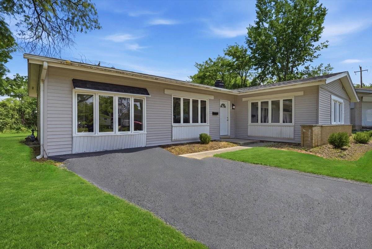 731 Enterprise CT, Chicago Heights, IL 60411