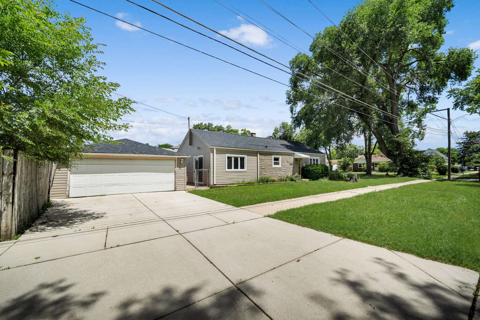1446 EVERETT AVE, Des Plaines, IL 60018