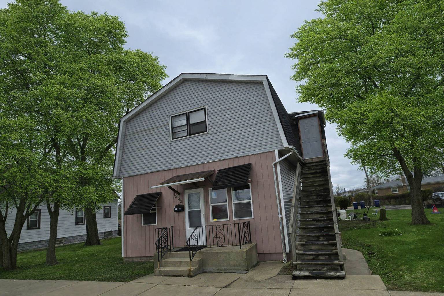 1949 BURR OAK AVE, Blue Island, IL 60406
