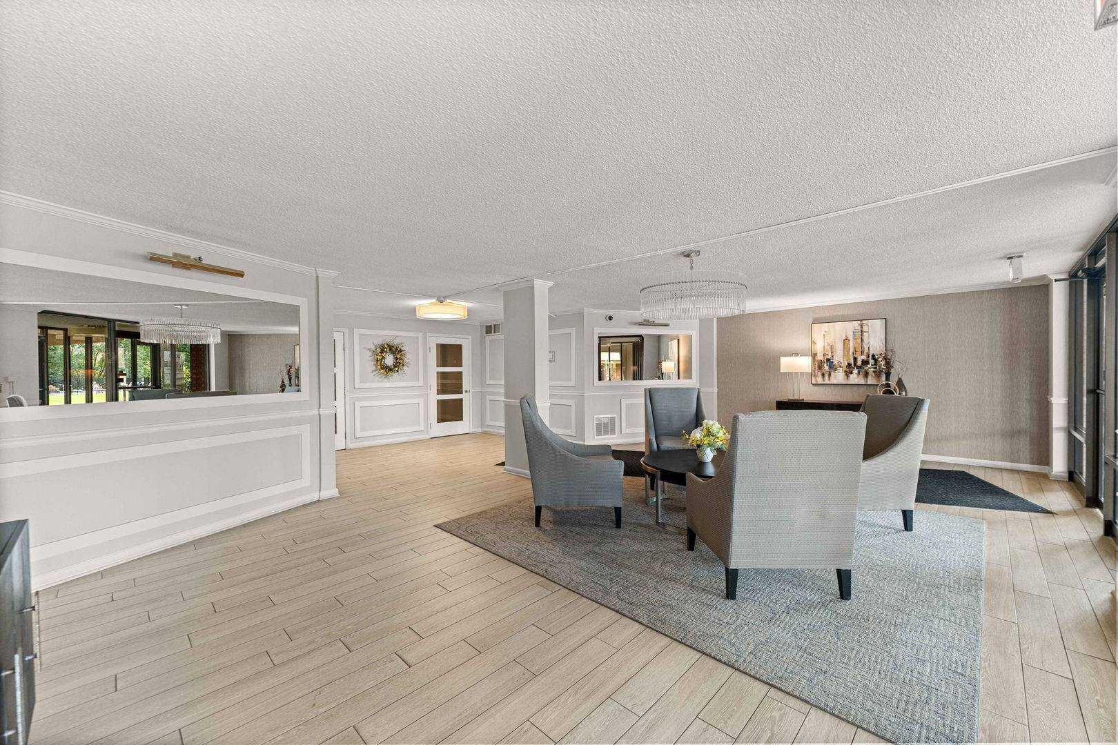 2000 Saint Regis DR #7D, Lombard, IL 60148
