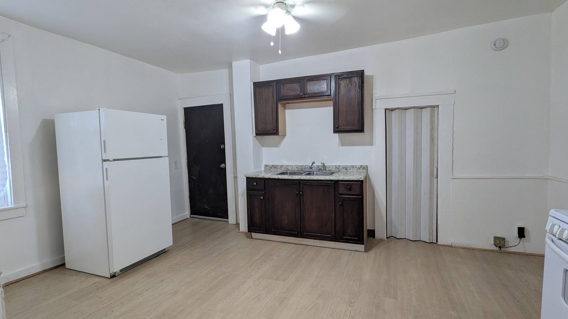 4445 W Carroll AVE, Chicago, IL 60624