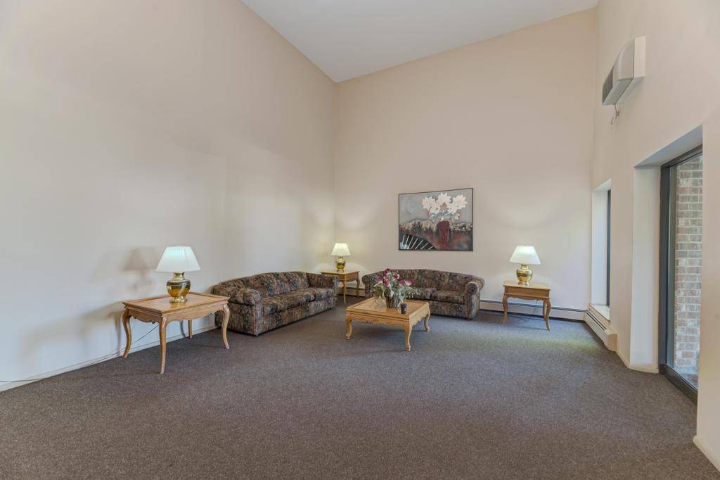 1475 Rebecca DR #418, Hoffman Estates, IL 60169