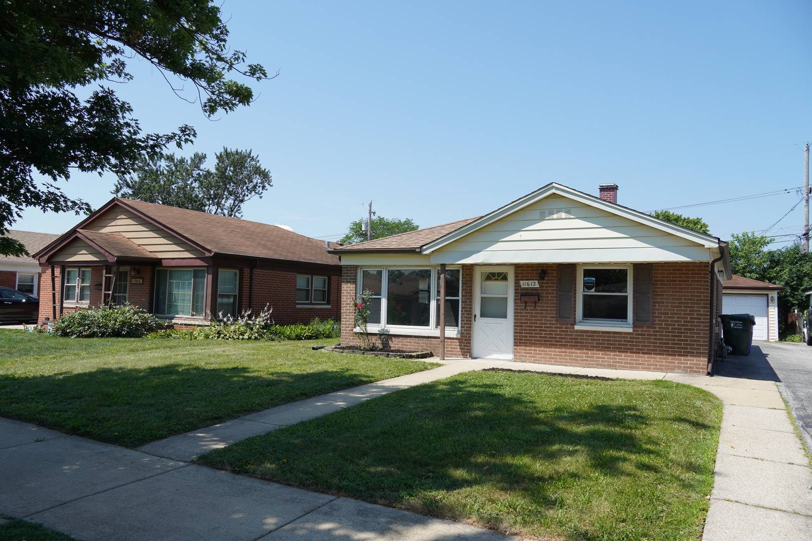 11612 S Harry J Rogowski DR, Merrionette Park, IL 60803