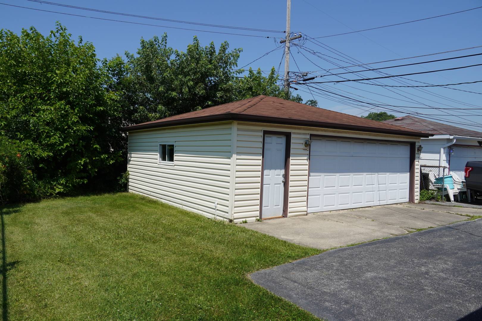11612 S Harry J Rogowski DR, Merrionette Park, IL 60803