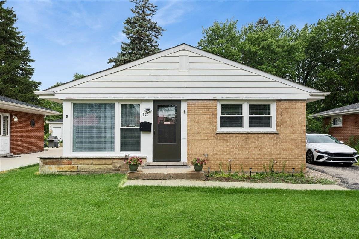 620 N Main ST, Mount Prospect, IL 60056