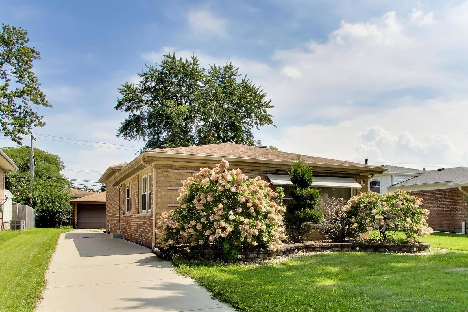 15535 University AVE, Dolton, IL 60419
