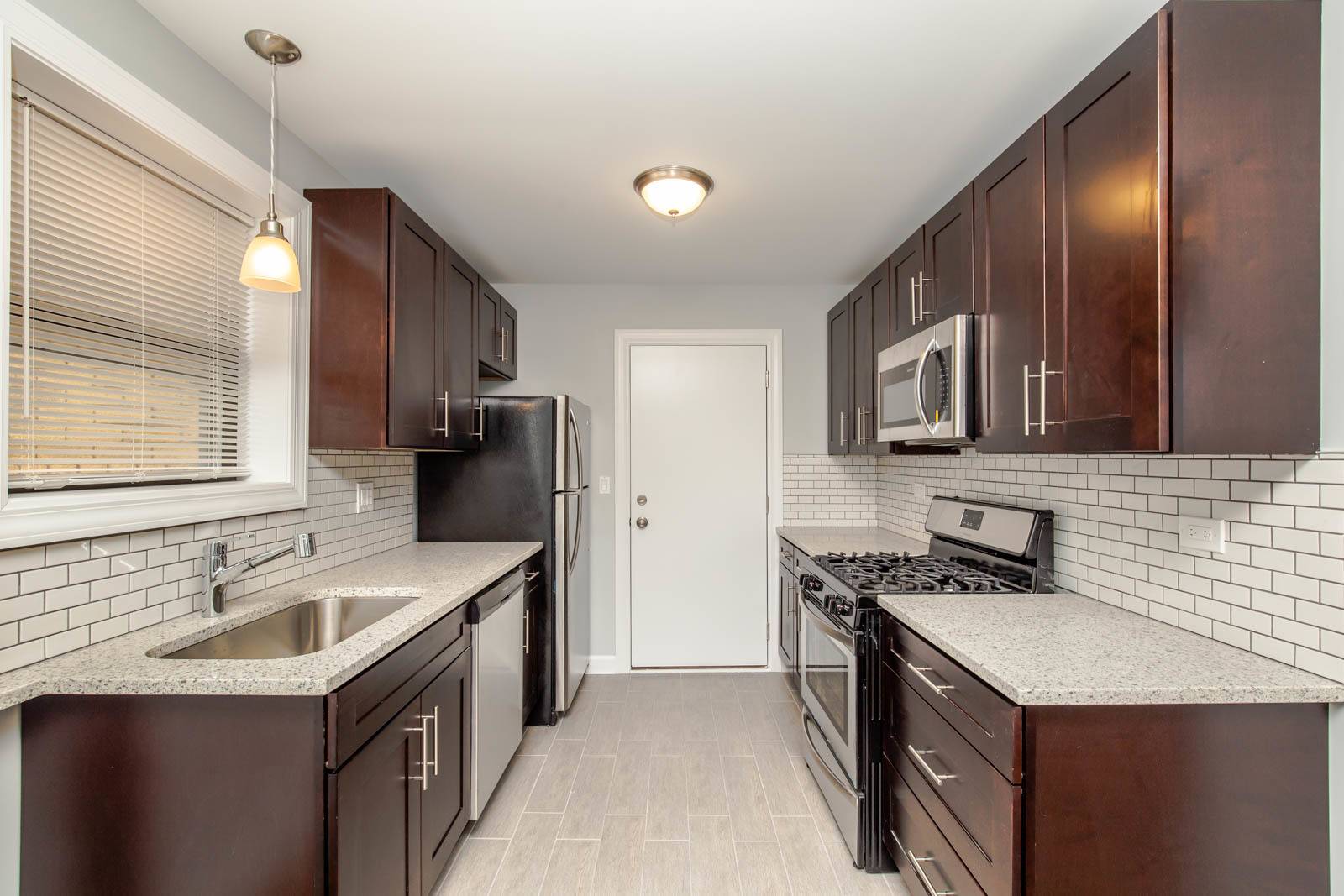 6807 N Ridge BLVD #G2, Chicago, IL 60645