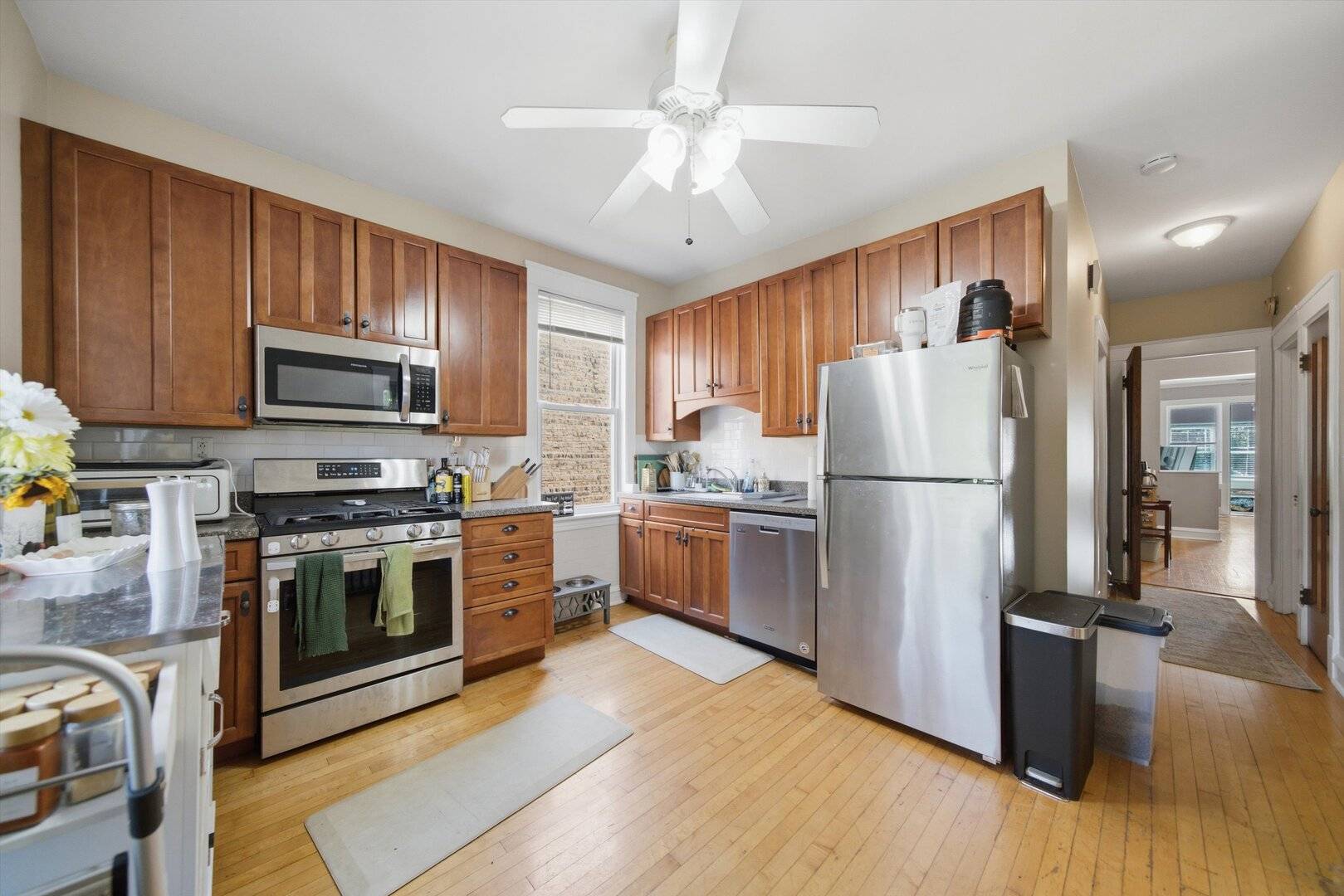 4442 N Sacramento AVE, Chicago, IL 60625