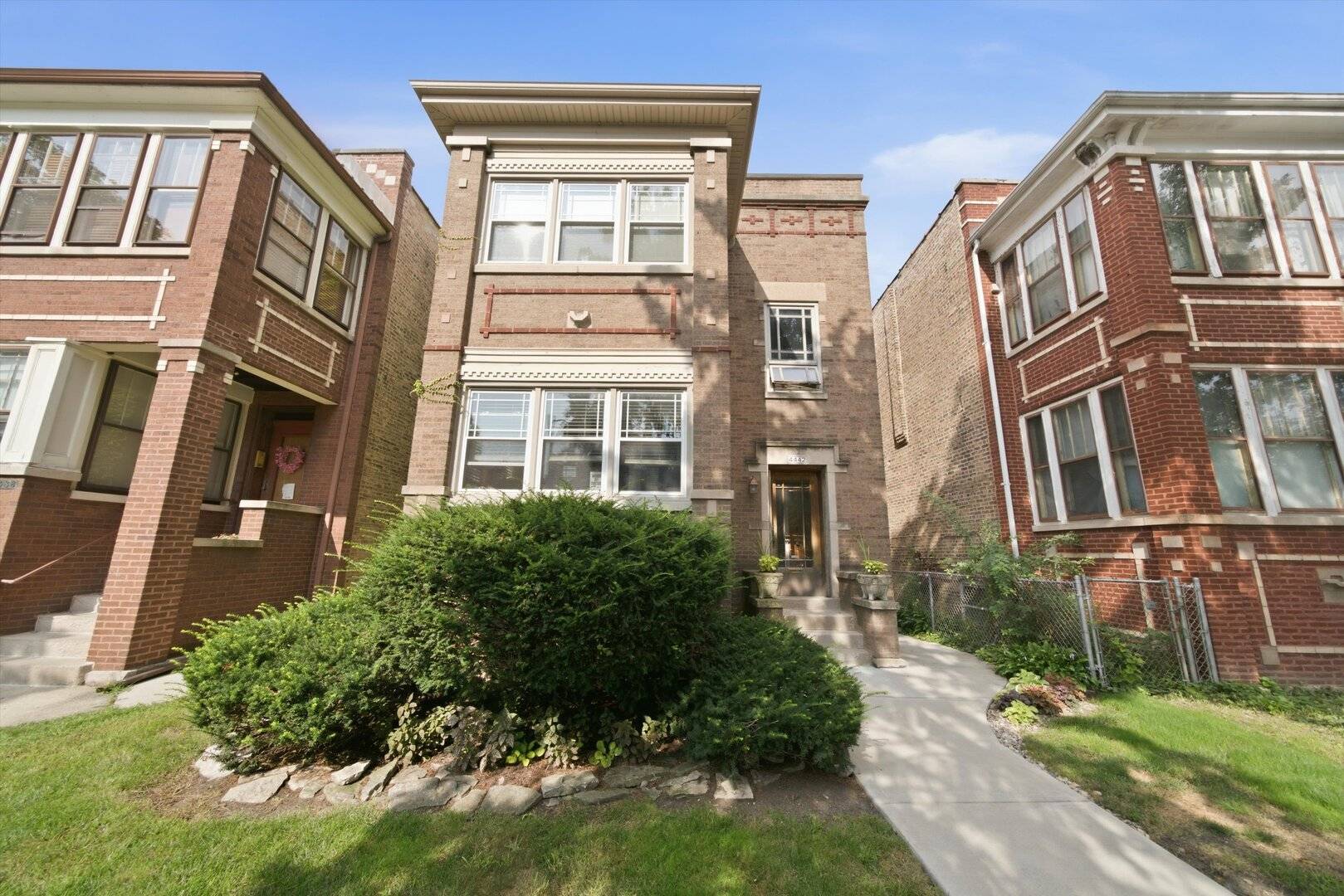 4442 N Sacramento AVE, Chicago, IL 60625