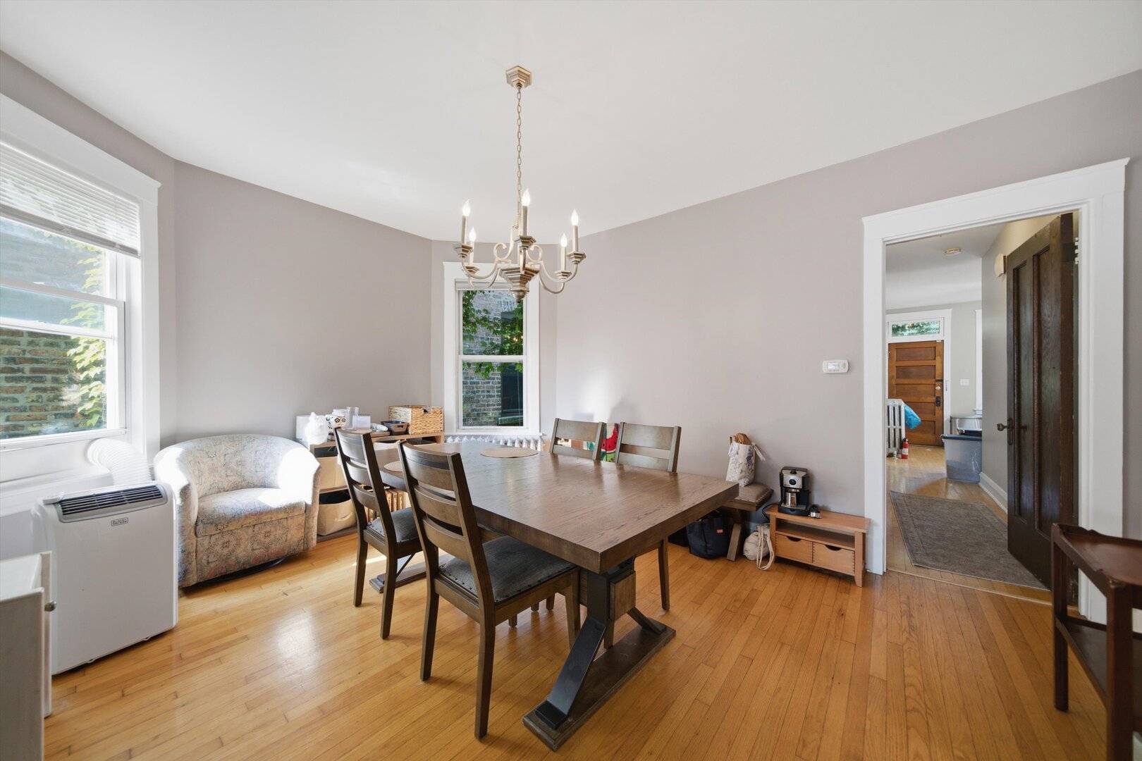 4442 N Sacramento AVE, Chicago, IL 60625