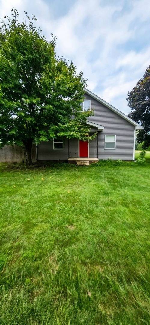 806 S Iowa ST, Ashmore, IL 62863