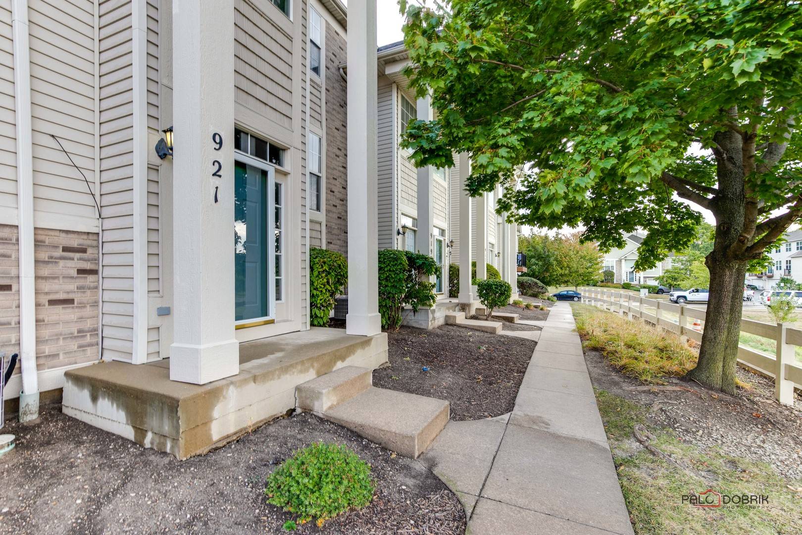 921 Summit Creek DR, Shorewood, IL 60404