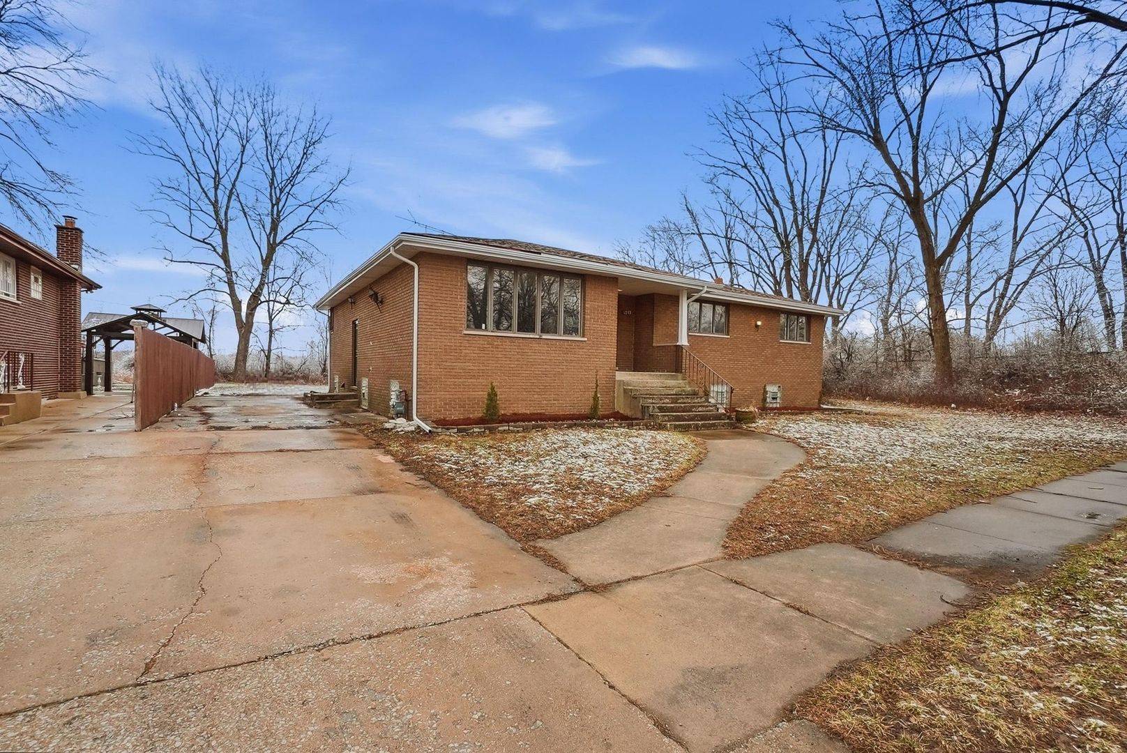 14315 S Manistee AVE, Burnham, IL 60633