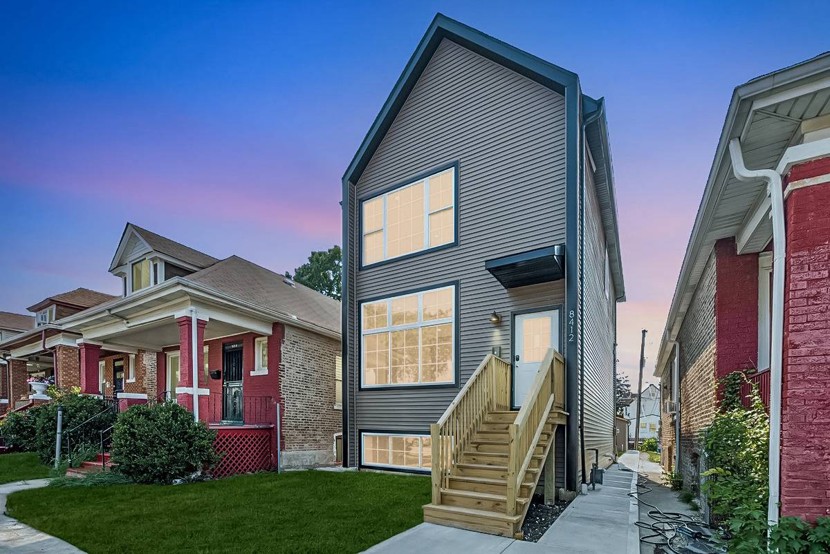 8412 S Green ST, Chicago, IL 60620