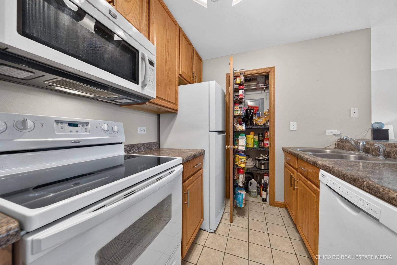 1375 Cunat CT #2C, Lake In The Hills, IL 60156