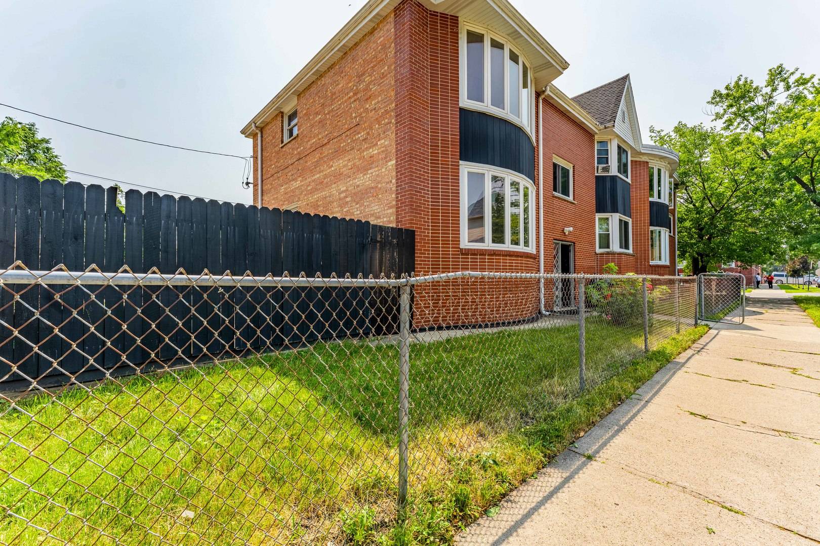 6401 S Albany AVE, Chicago, IL 60629