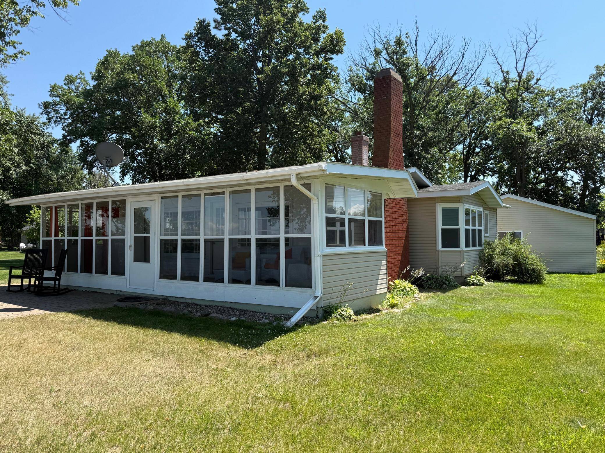 1590 W Lake DR, Detroit Lakes, MN 56501