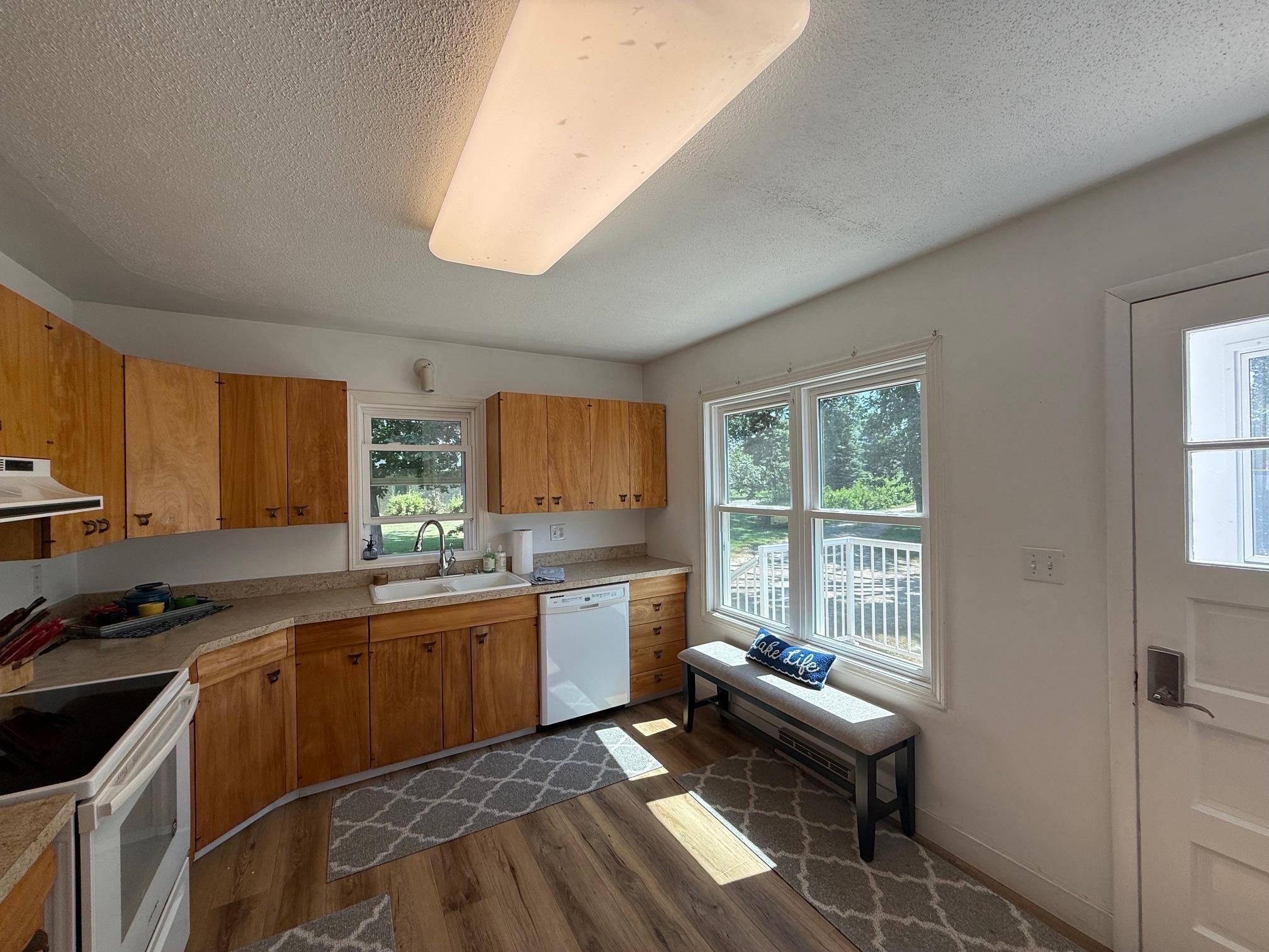 1590 W Lake DR, Detroit Lakes, MN 56501