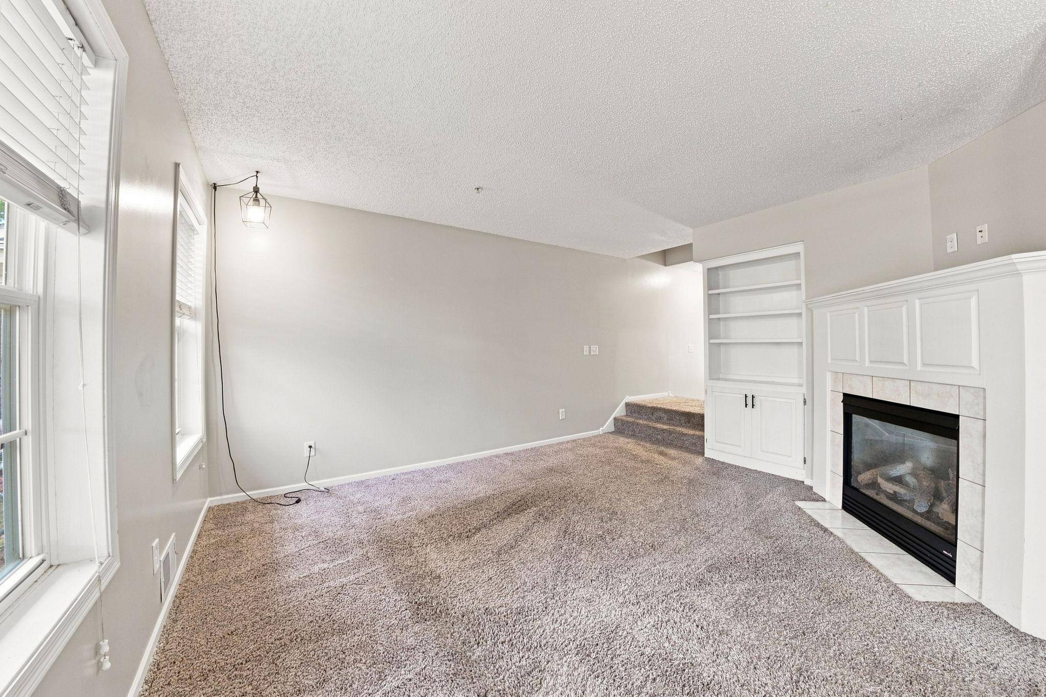 833 Winsome WAY NW, Isanti, MN 55040