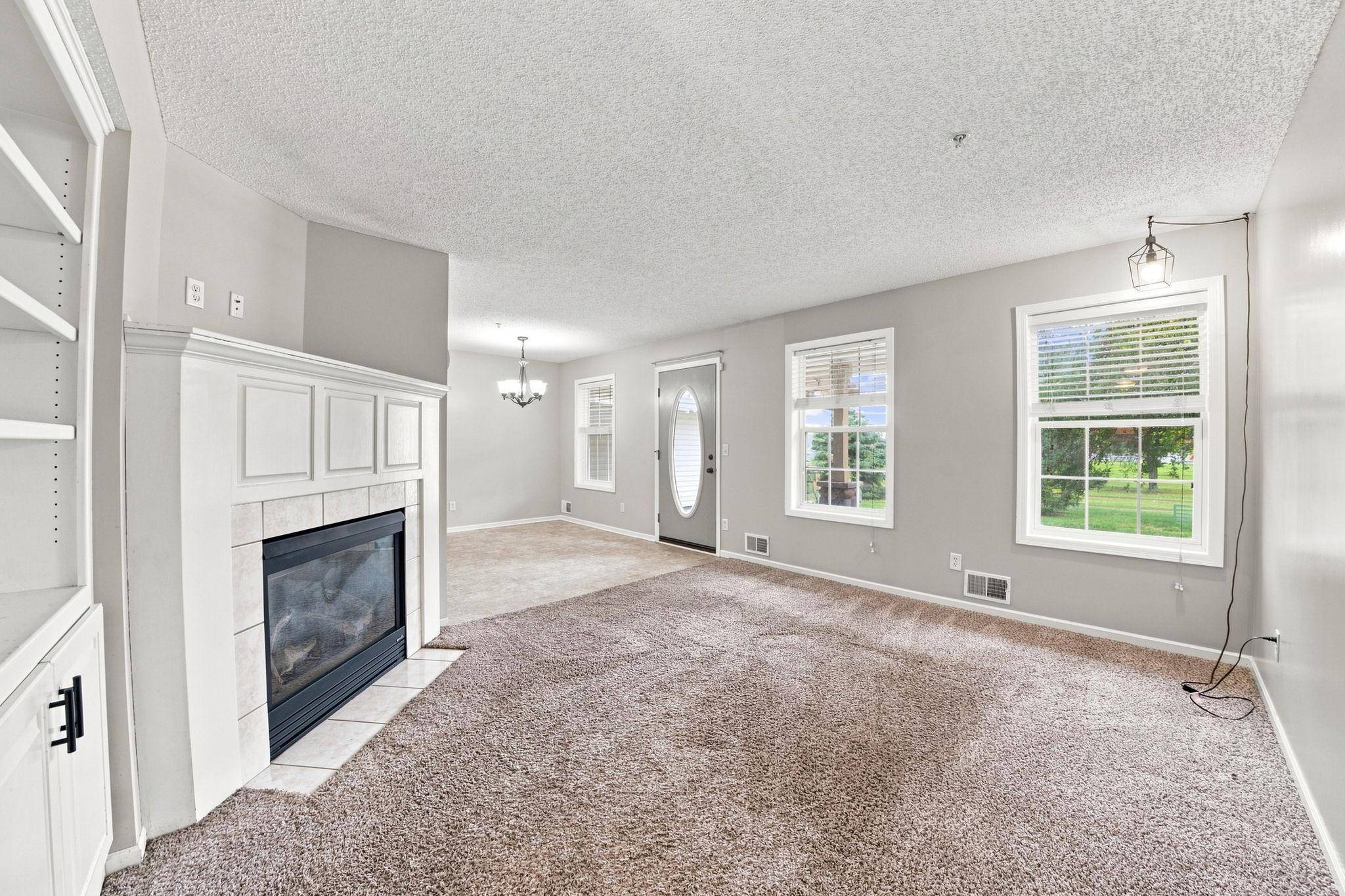 833 Winsome WAY NW, Isanti, MN 55040