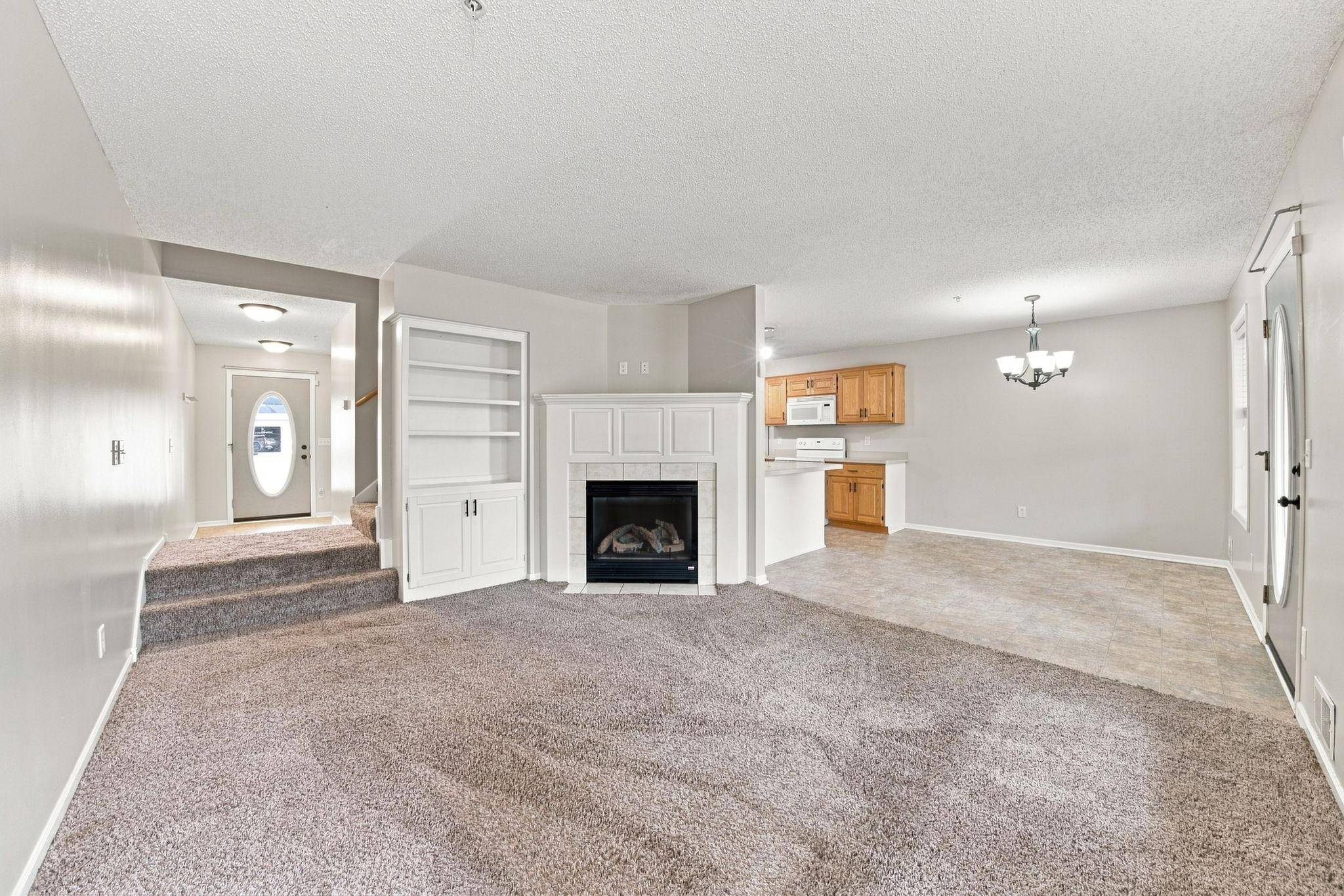 833 Winsome WAY NW, Isanti, MN 55040