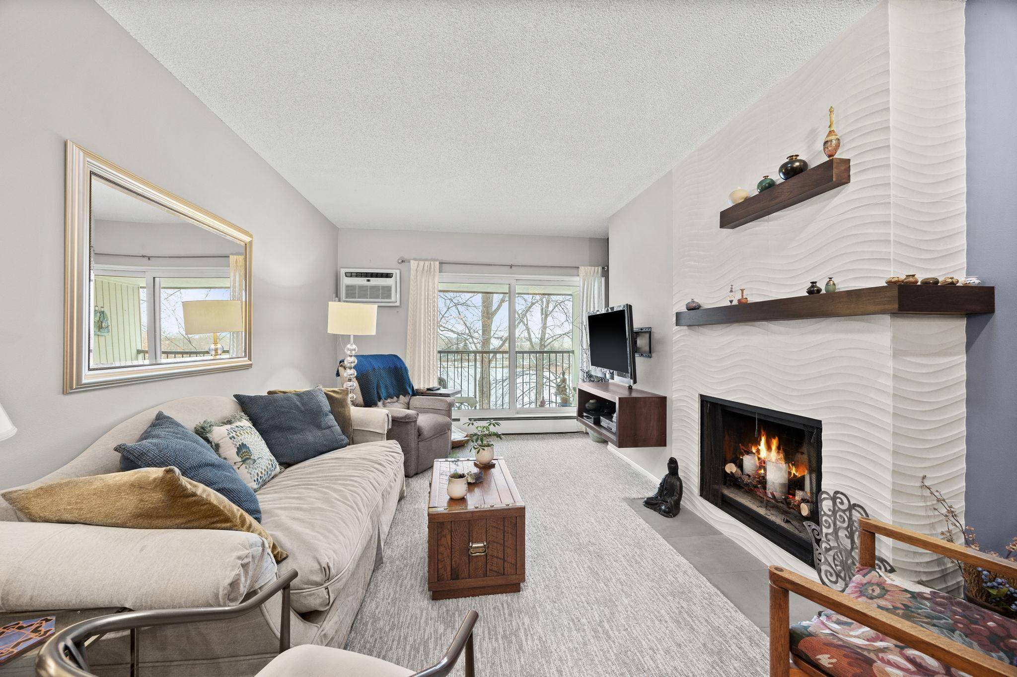 4820 Park Commons DR #319, Saint Louis Park, MN 55416