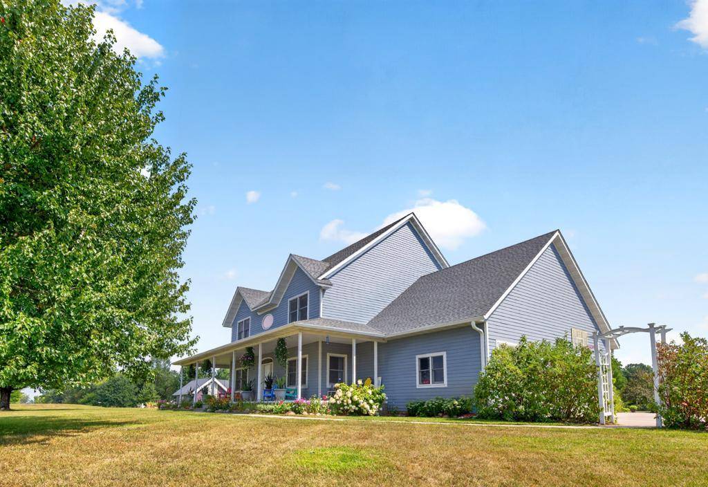 34693 Wells Creek CT, Frontenac, MN 55026