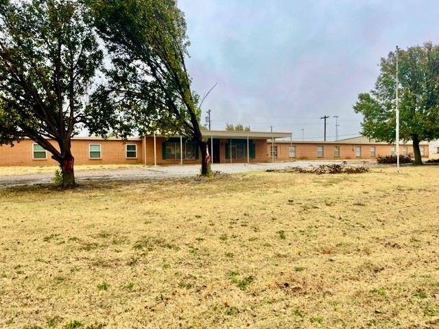 215 W 3rd ST, Helena, OK 73741