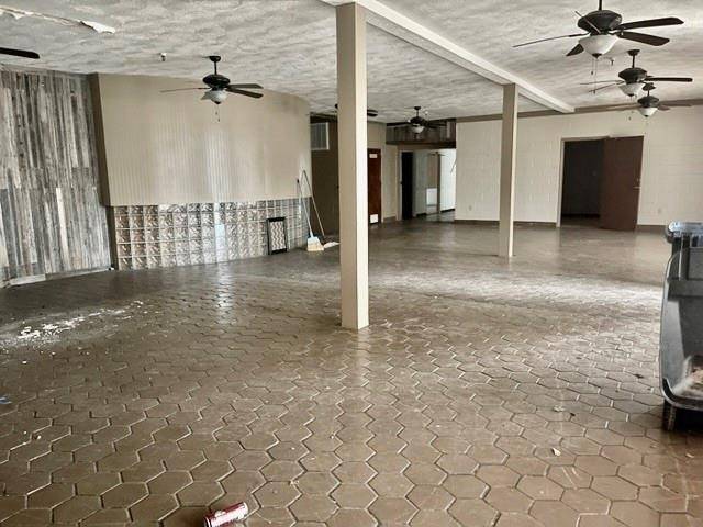 215 W 3rd ST, Helena, OK 73741