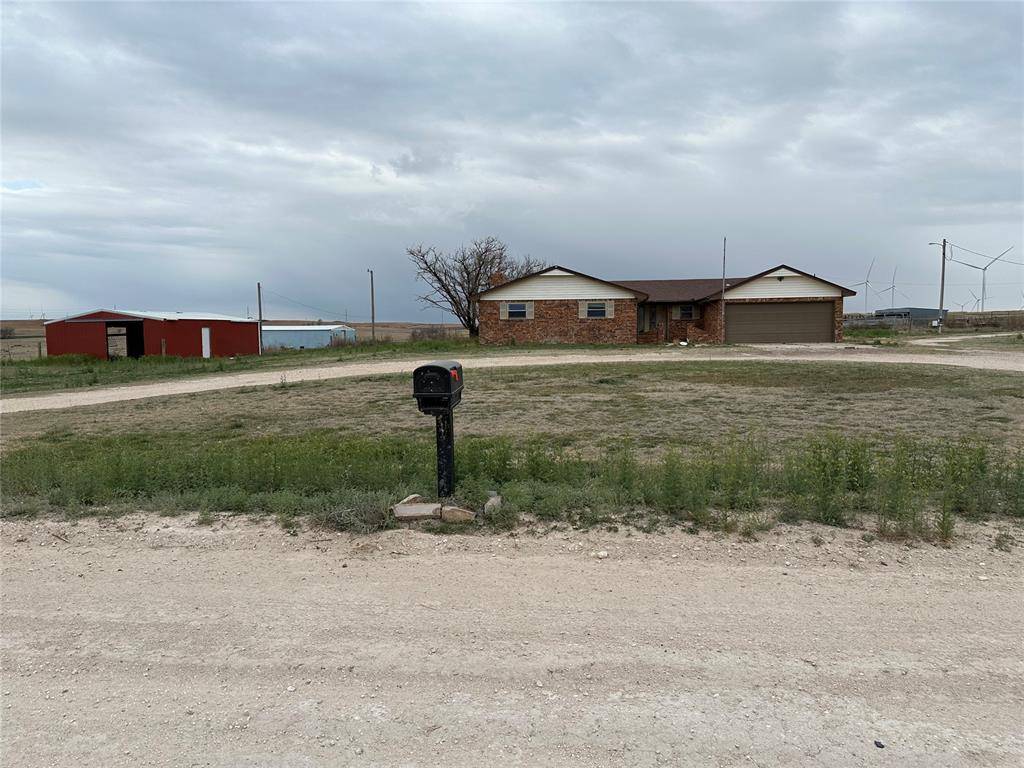 36767 S County Road 186 RD #186, Fargo, OK 73840