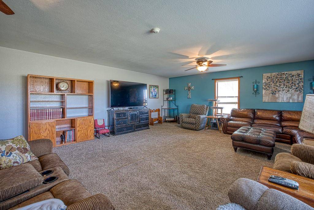61977 N 2494 RD, Longdale, OK 73755