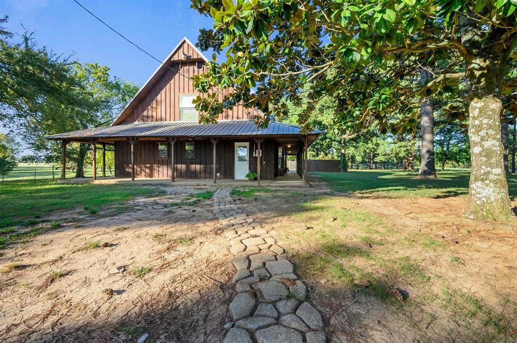 956 Redwing RD, Garvin, OK 74736