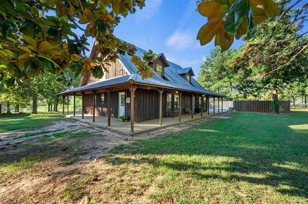 956 Redwing RD, Garvin, OK 74736