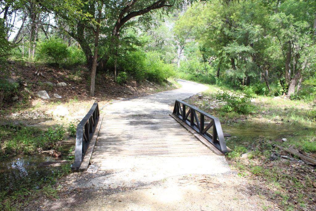 17234 E Reed Parks RD, Jonestown, TX 78645
