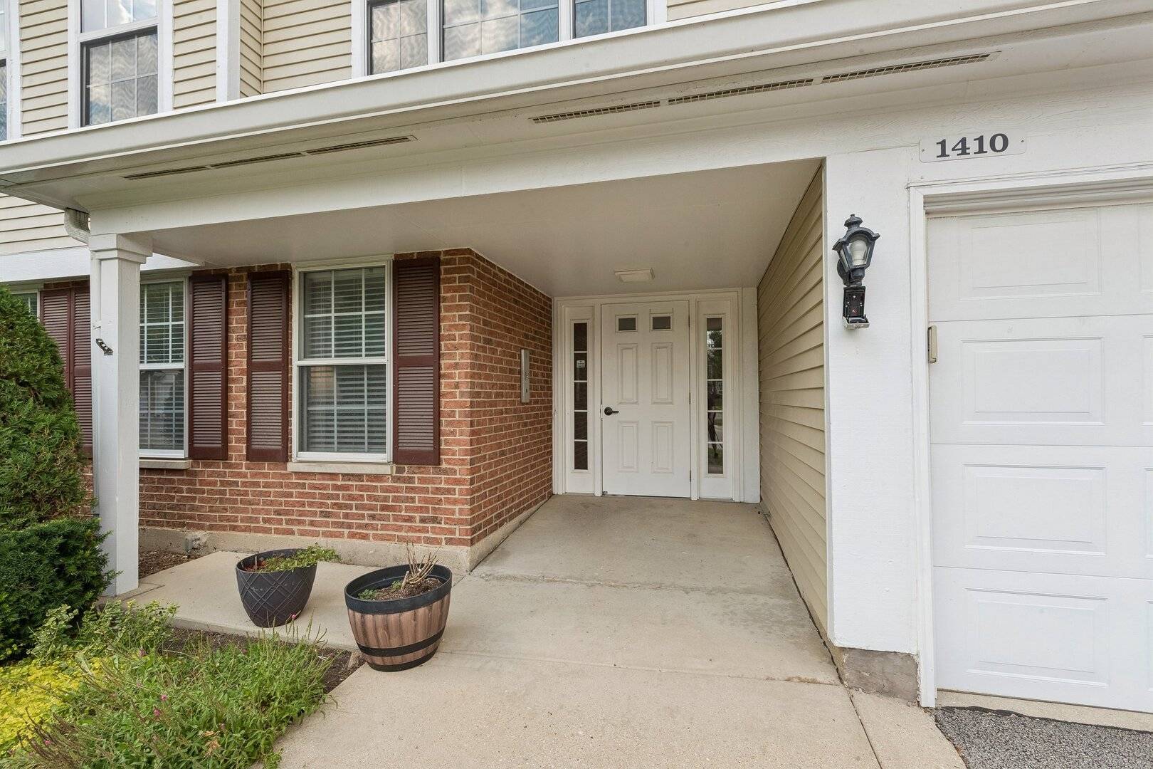 1410 Plum CT #A, Mount Prospect, IL 60056