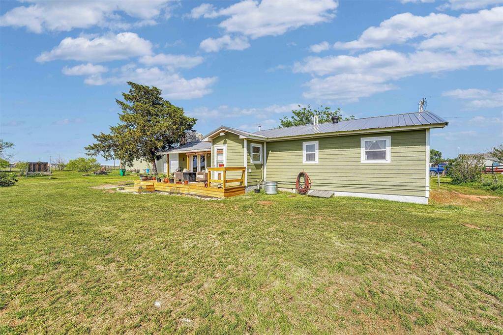 16469 S County Road 215 RD, Headrick, OK 73549