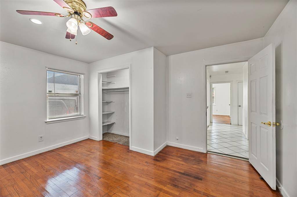 1017 E Spurgeon Street, Fort Worth, TX 76115