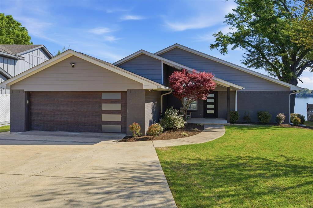 648 Enchanted Isles Drive, Mabank, TX 75156