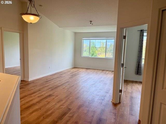 595 NW LOST SPRINGS TER #402, Portland, OR 97229