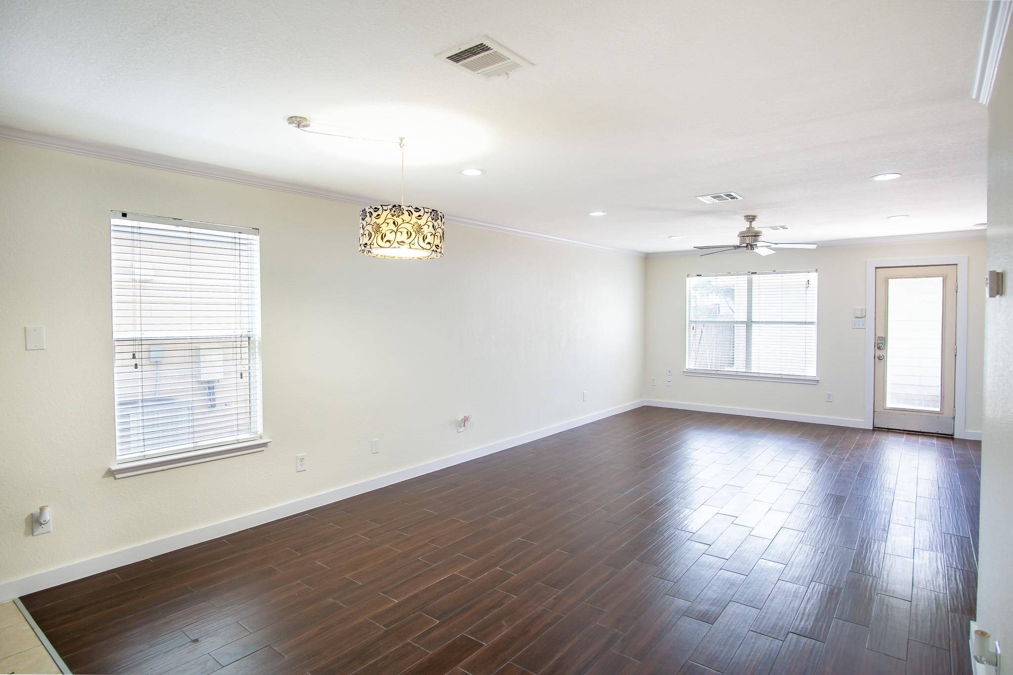 9312 Rowlands Sayle RD, Austin, TX 78744