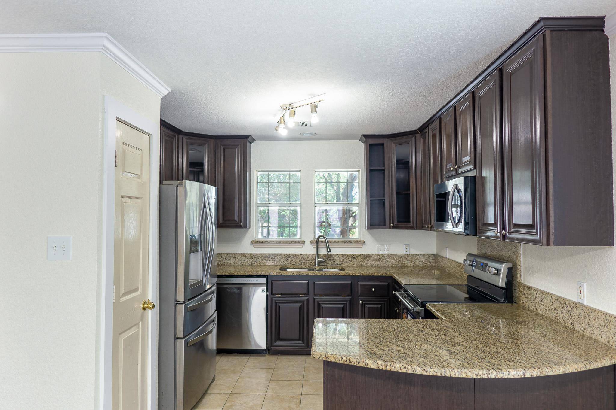 9312 Rowlands Sayle RD, Austin, TX 78744