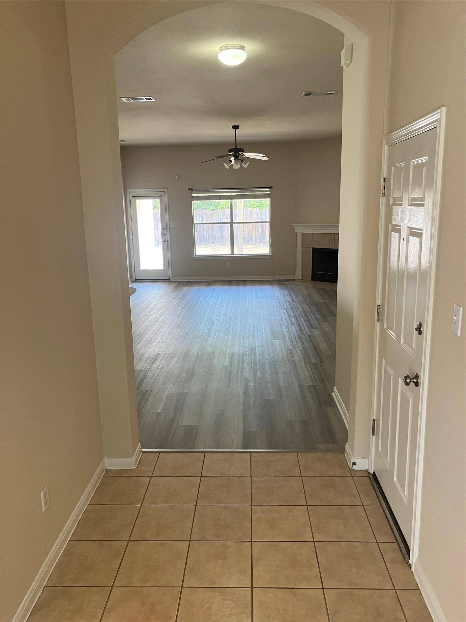 429 Falcon LN, Leander, TX 78641