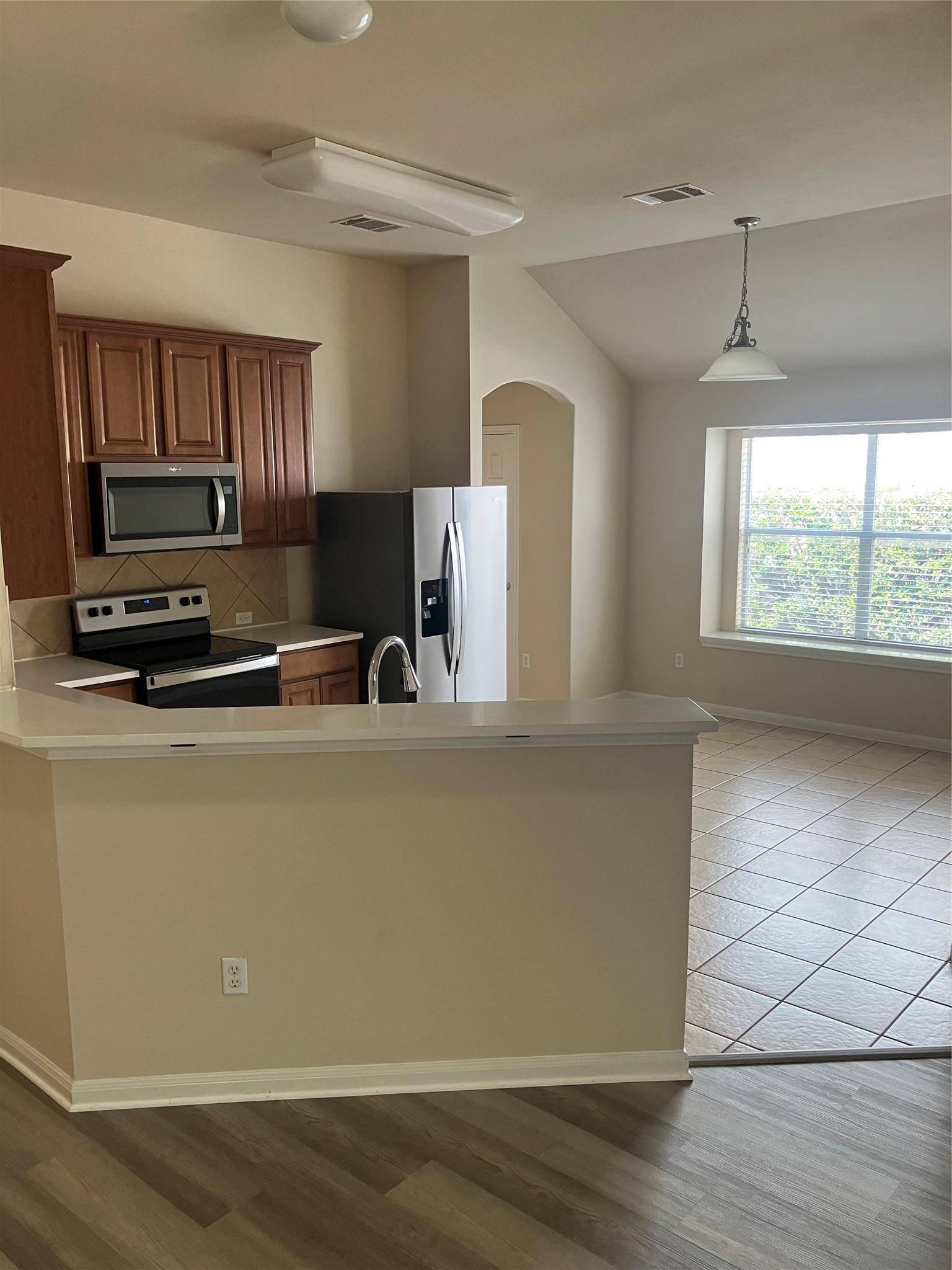 429 Falcon LN, Leander, TX 78641