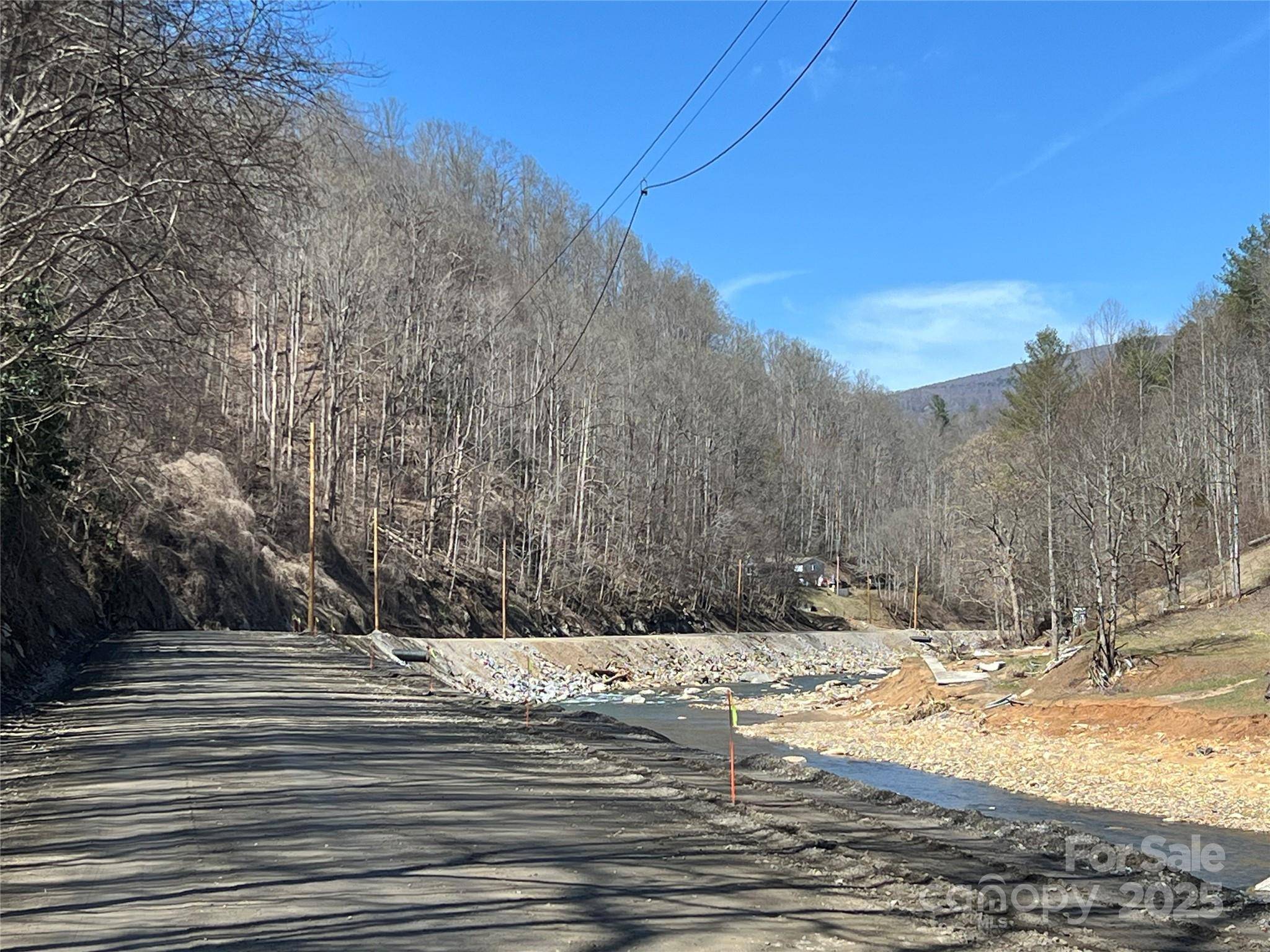 12982 US 19W HWY, Burnsville, NC 28714