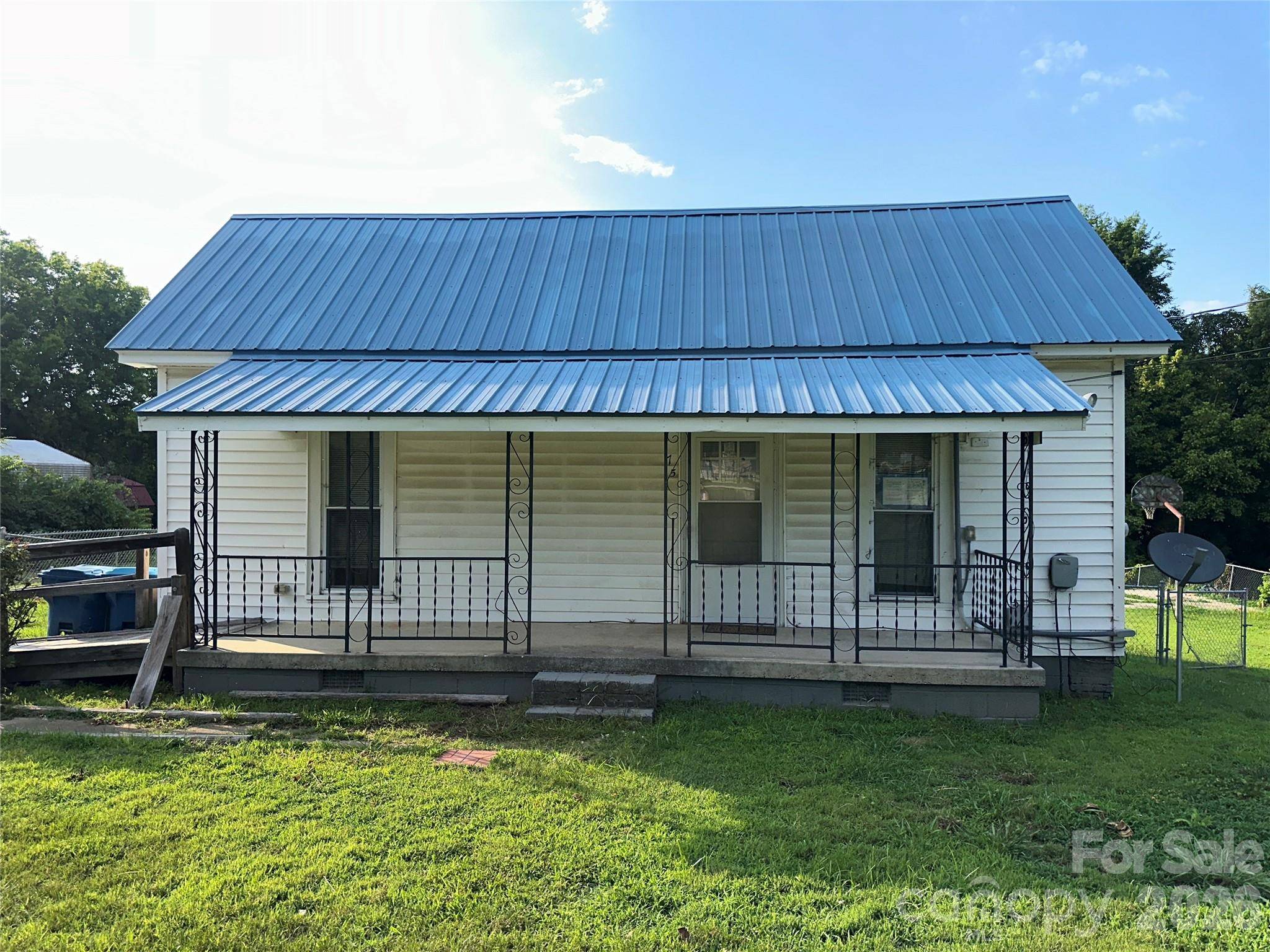 175 Grove ST, Cooleemee, NC 27014