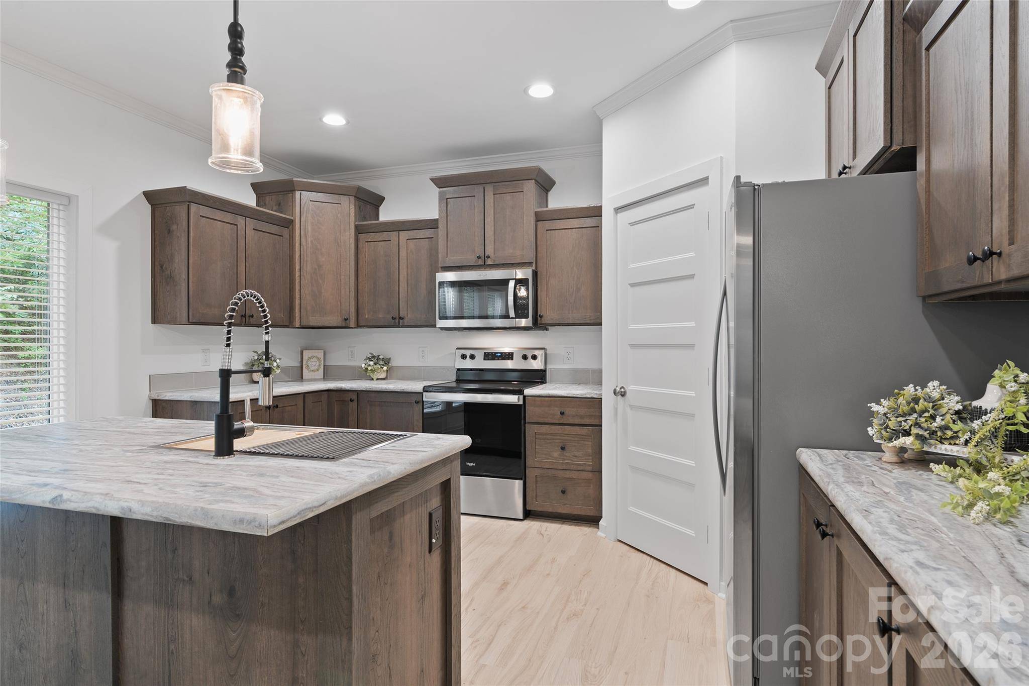 24 Green Burch DR, Bryson City, NC 28713