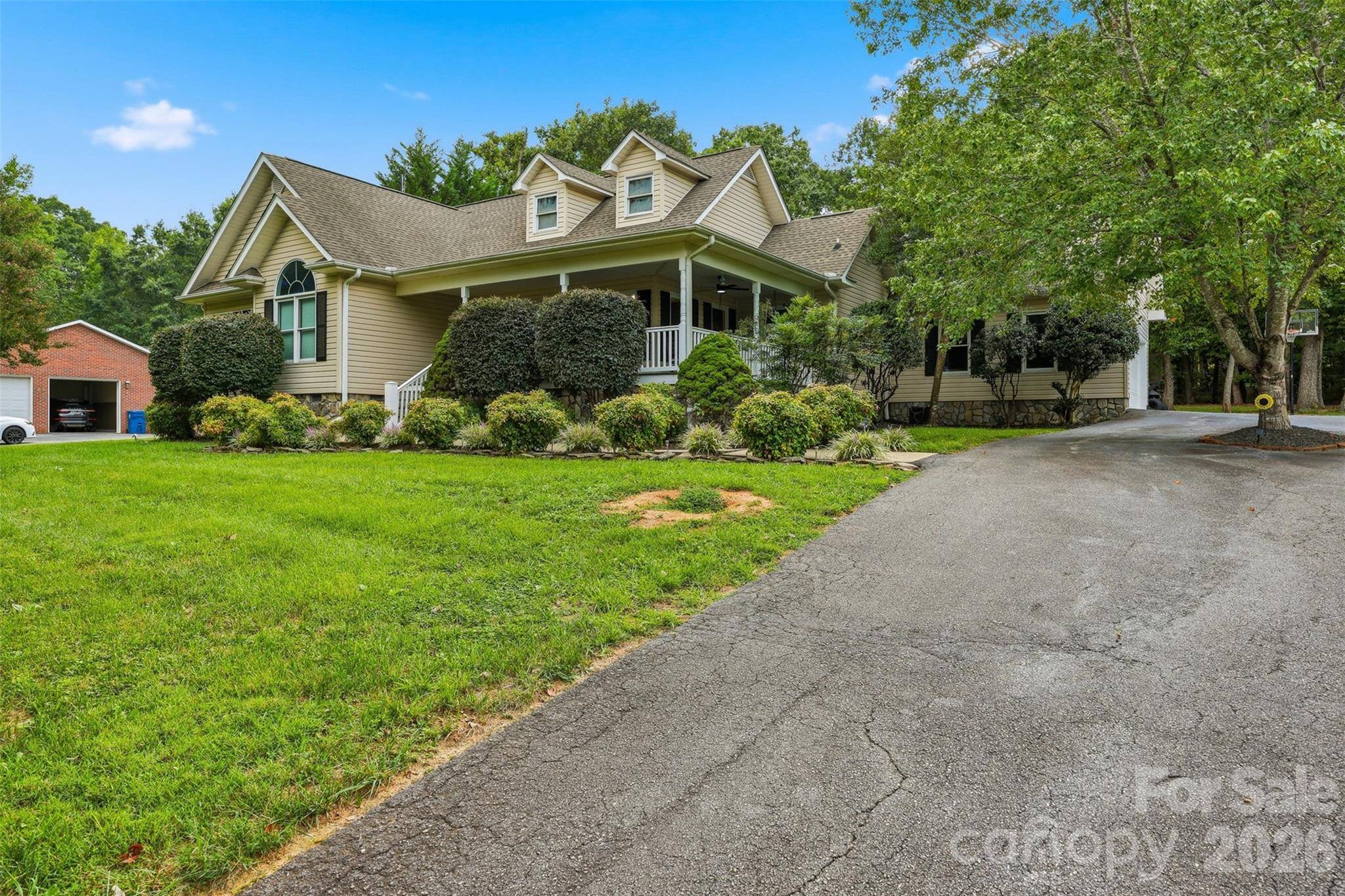 107 Shawnee TRL, Maiden, NC 28650