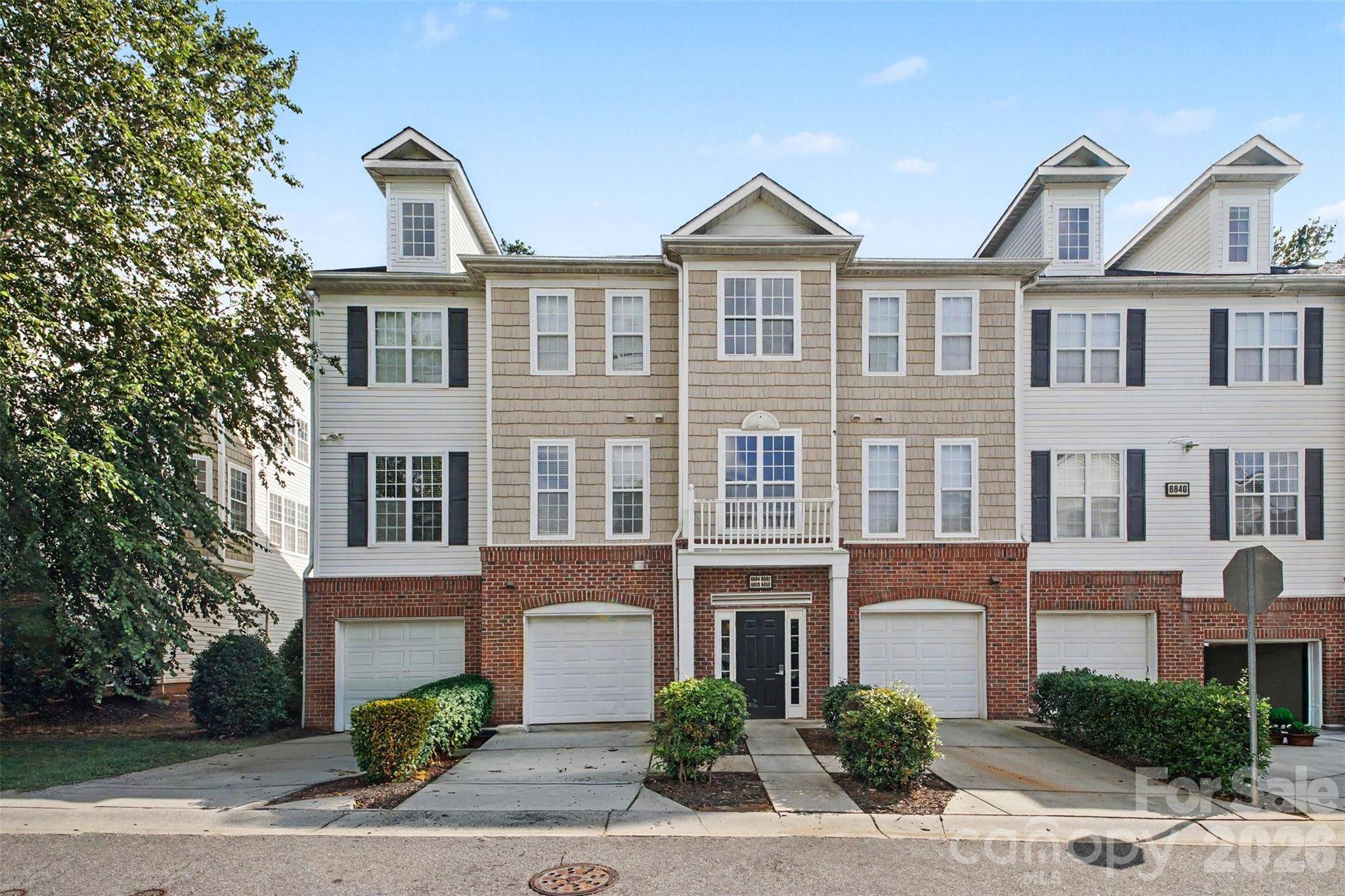 6858 Park Place DR, Charlotte, NC 28262